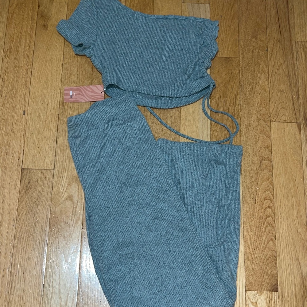 Two piece outfit (Never worn)